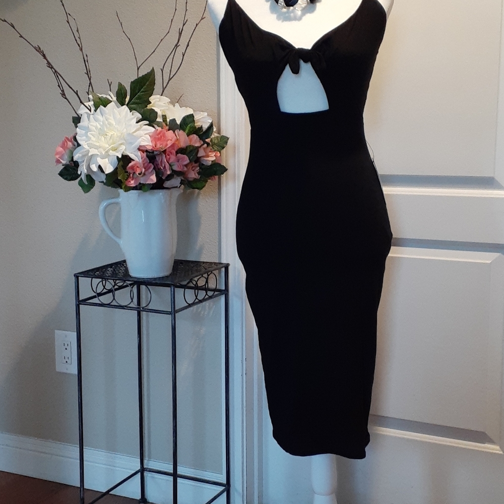 Lulu's mid leg black dress size M